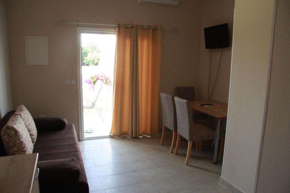 Apartments With A Parking Space Zaton, Zadar - 15000 Zaton  Extérieur photo